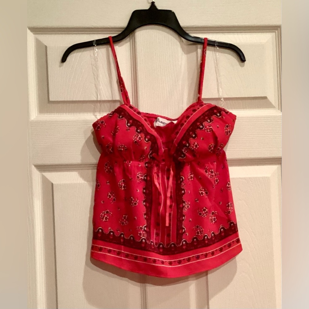 NWT Juniors No Boundaries Red Floral Dot Top size XS
